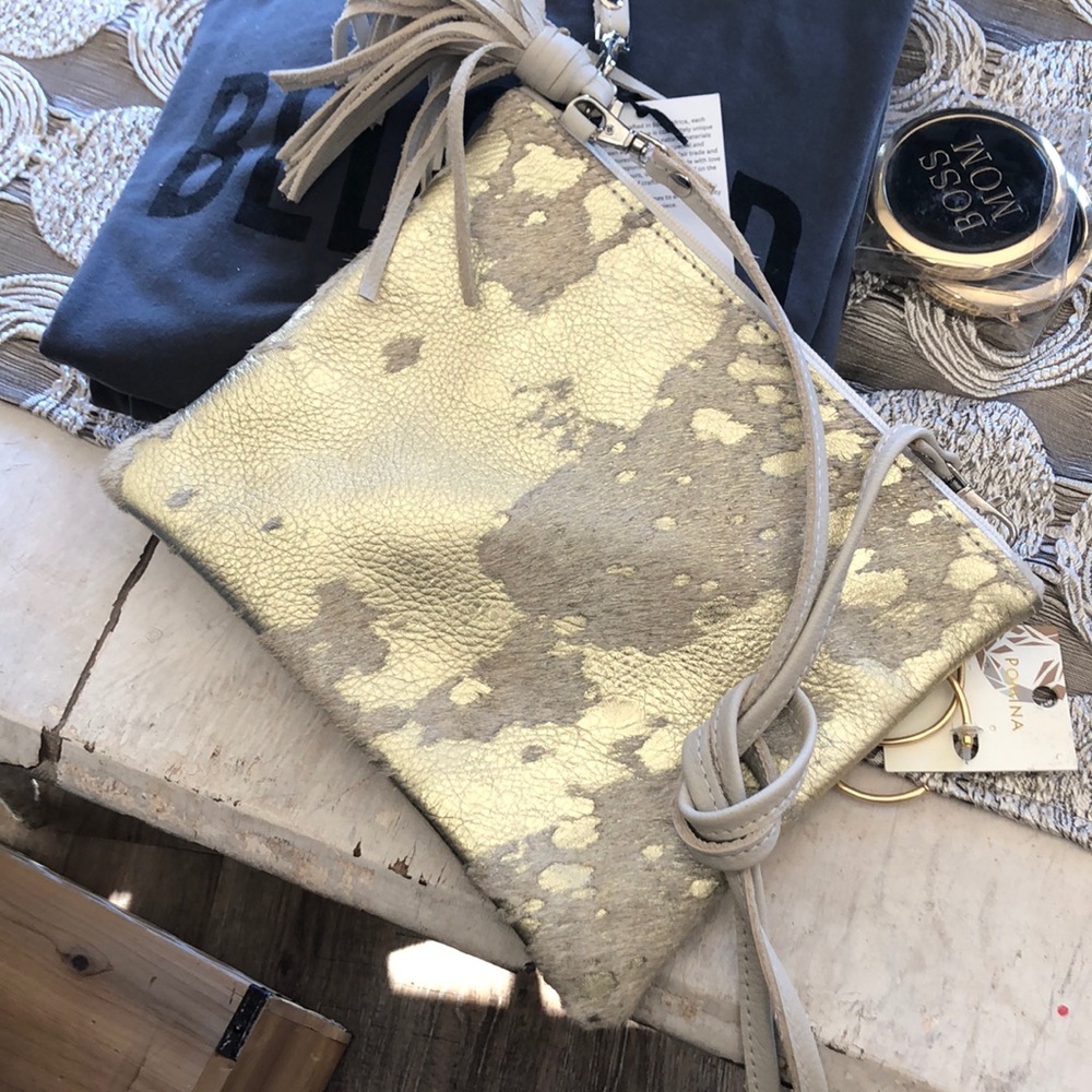 NWT Vash signature clutch